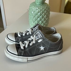 Dark gray One Star Converse